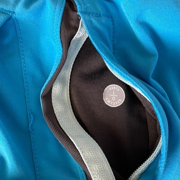 LULULEMON Running Shorts Size Large - Picture 4 of 9